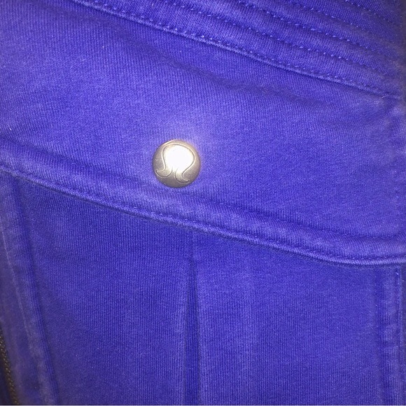 Lululemon ladies full zip Jacket size 4-6 - Picture 2 of 8